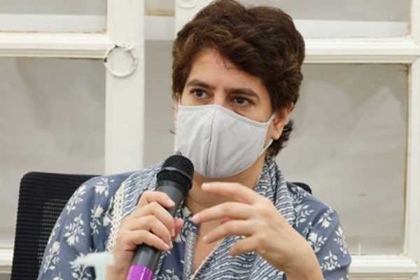 प्रियंका गांधी ने उठाये चुनाव आयोग की निष्पक्षता पर सवाल